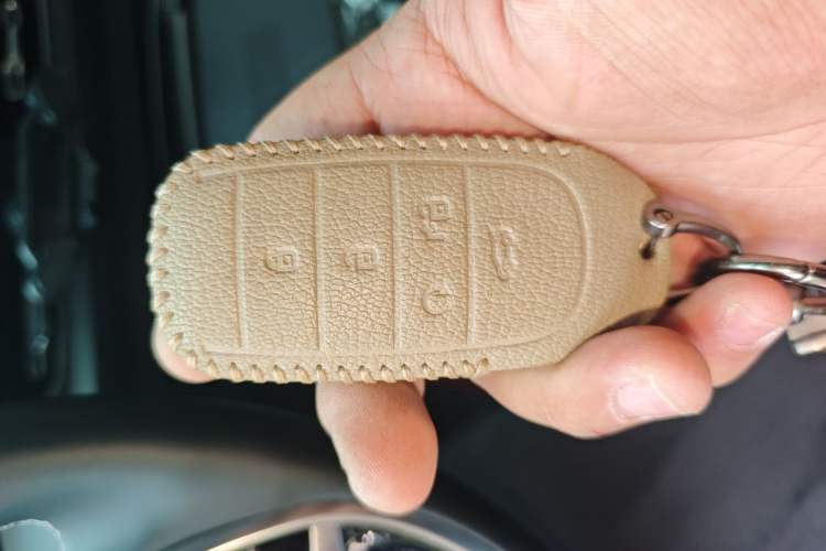 Used AION V 2023 Plus 70 Smart Edition Ternary Lithium Vehicle Key