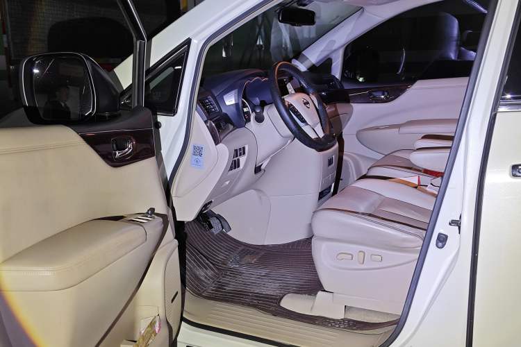 Used Nissan Quest 2013 3.5L SL
