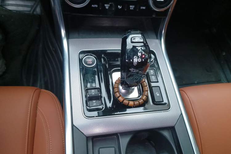 Used Jaguar XEL 2022 2.0T 250 PS R-DYNAMIC S Advanced Sport Edition Gear Lever