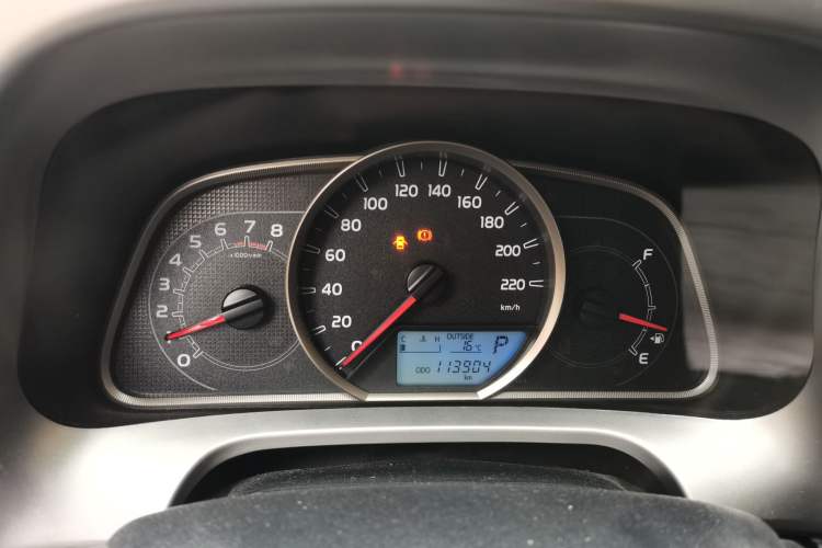 Used Toyota RAV4 2016 2.0L CVT Two-Wheel Drive Fashion Edition China V Standard Instrument Cluster