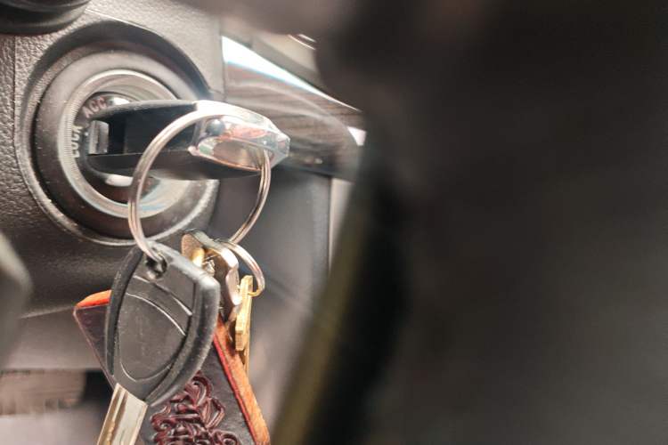 Used Chevrolet Captiva 2014 2.4L 4x4 Flagship Edition 7 Seats Vehicle Key