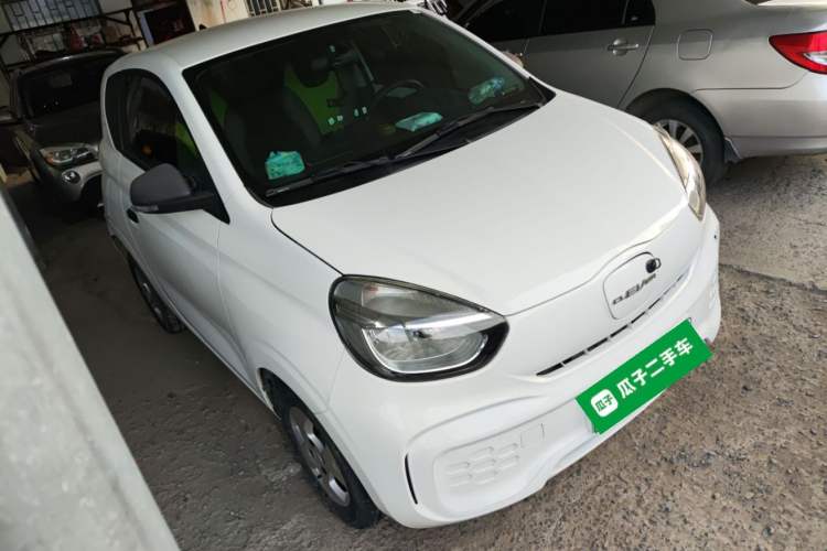 Used Roewe Clever 2021 302km Excellence Edition Front Right 45 Deg