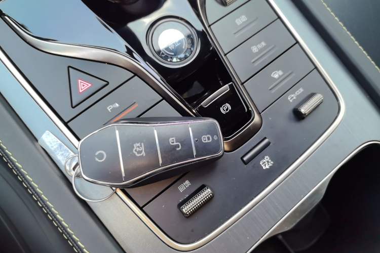 Used BYD Yuan PLUS 2024 Honor Edition 430KM Beyond Model
