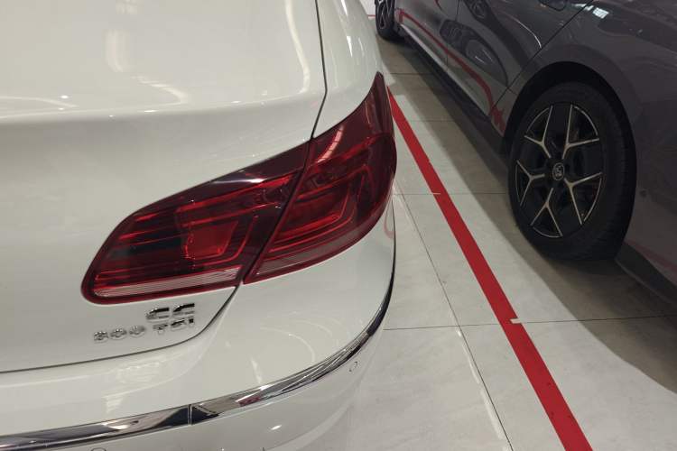 Used Volkswagen FAW-Volkswagen CC 2016 1.8TSI Prestige Model
