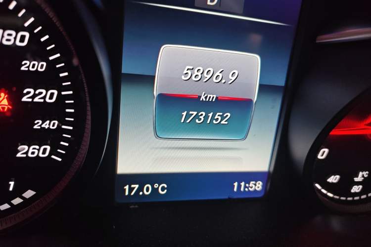 Used Mercedes-Benz GLC 2016 GLC 260 4MATIC Dynamic Edition