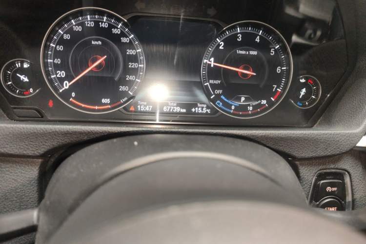 Used BMW 3 Series 2019 320Li M Sport Package Odometer Close Up