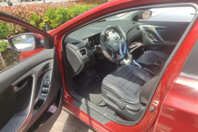 Used Hyundai Elantra (5th Generation / Langdong) 2012 1.6L Automatic Fashion Edition Driver Seat