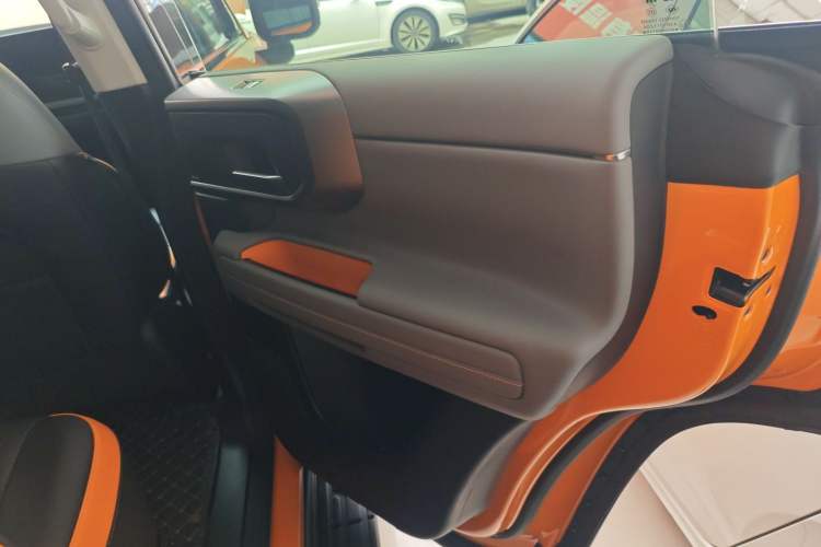 Used BAIC Off-Road BJ40 2024 2.0T All-New Urban Hunter Edition Chivalrous Style