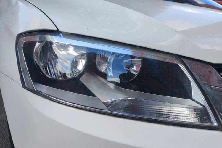 Used Volkswagen Lavida 2013 Revised Classic 1.6L Manual Fashion Edition