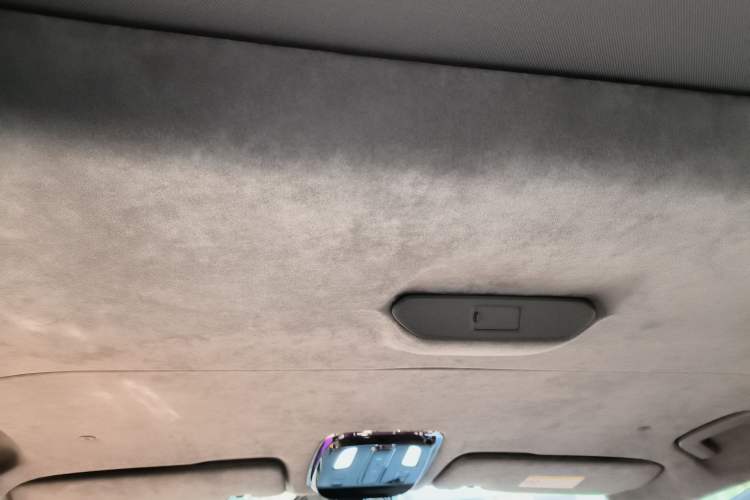 Used Geely Galaxy LEVC L380 2024 140-Degree 6-Seater All-Wheel-Drive Ultra