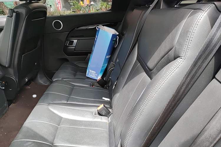 Used Land Rover Discovery 2019 3.0 SC V6 SE