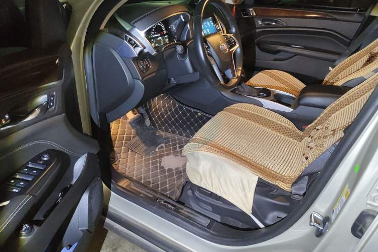 Used Cadillac SRX 2013 3.0L Leading Model