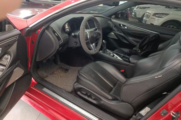 Used Infiniti Q60 2017 2.0T Luxury Edition
