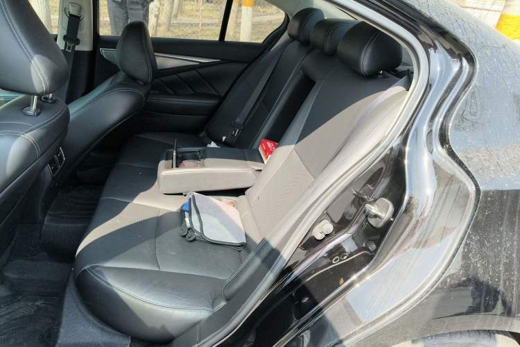 Used Infiniti Q50 2014 3.7L Comfort Edition