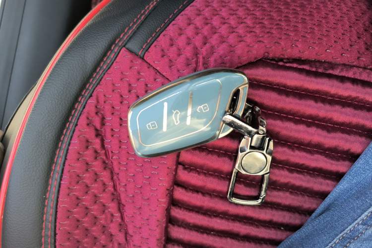 Used Roewe i5 2023 1.5L Manual Comfort Edition Vehicle Key