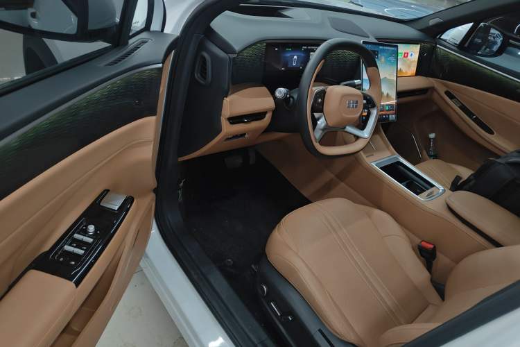 Used Geely Galaxy L7 2025 EM-i 115km Exploration+ Edition Driver Seat