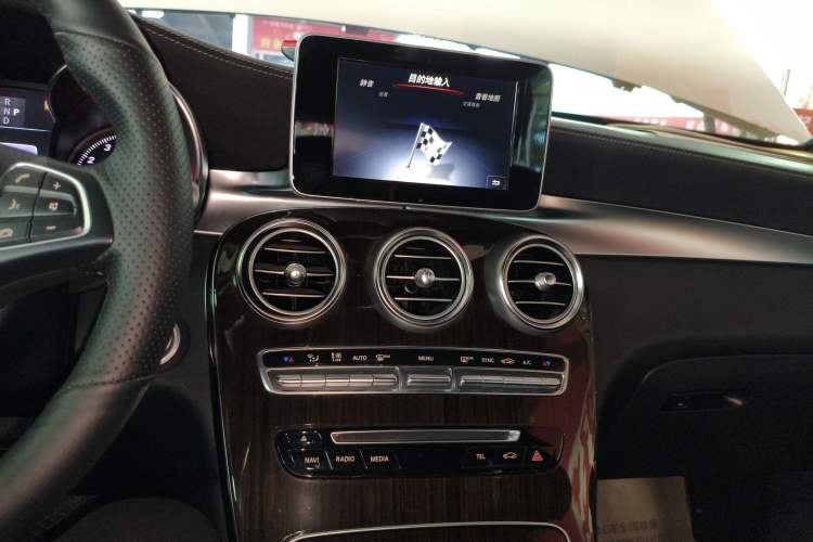 Used Mercedes-Benz GLC 2019 Facelift GLC 260 L 4MATIC Luxury Model