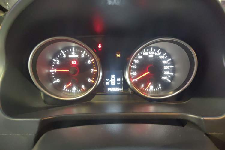 Used Haval H6 2011 2.0L Manual Two-Wheel Drive Urban Version
