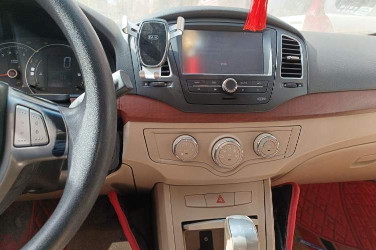 Used Roewe 350 2013 350C 1.5L Automatic Xunyue Edition