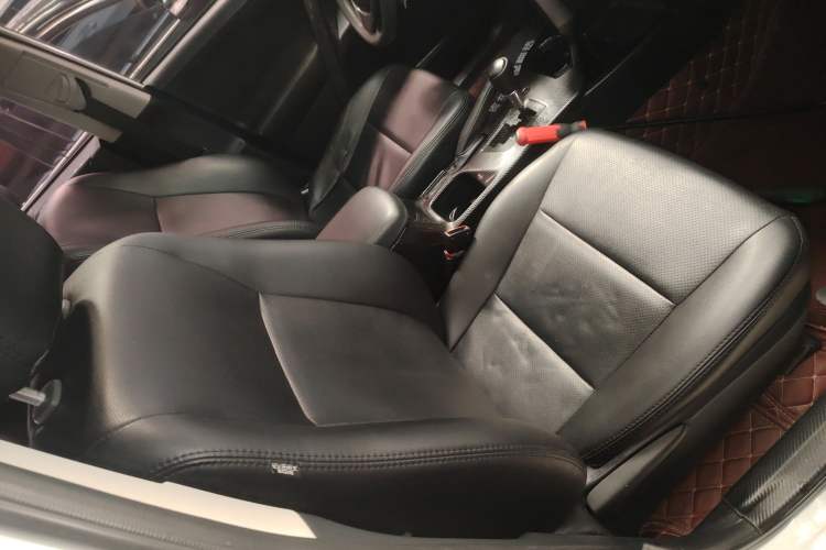 Used Toyota RAV4 2019 2.0L CVT Two-Wheel Drive Fashion X Limited Edition China V Standard