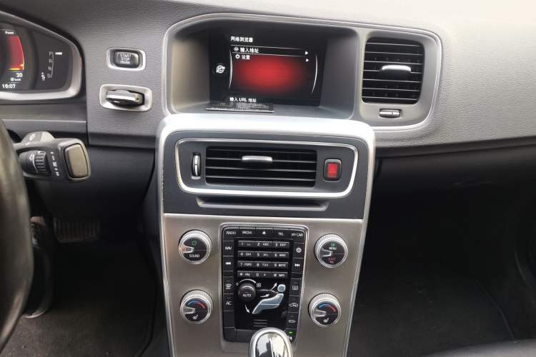 Used Volvo S60 2016 S60L T4 Zhiyuan Edition
