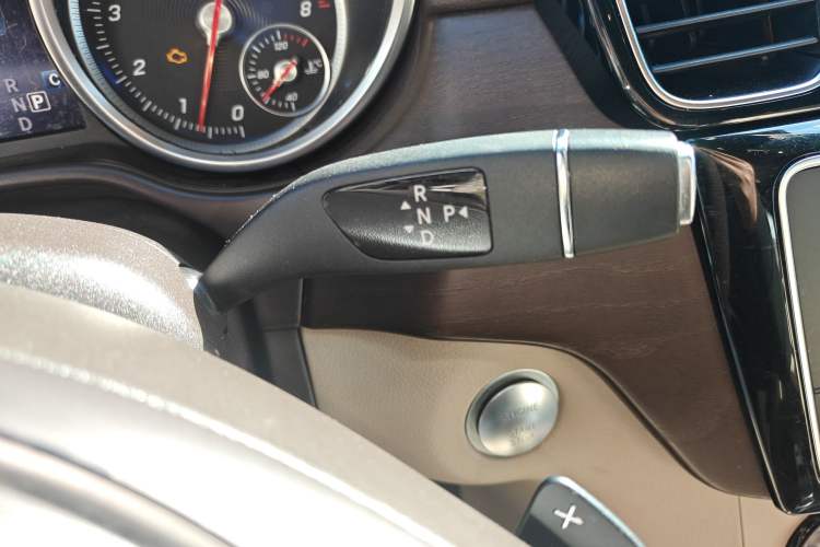 Used Mercedes-Benz GLE 2016 GLE 320 4MATIC Luxury Model
