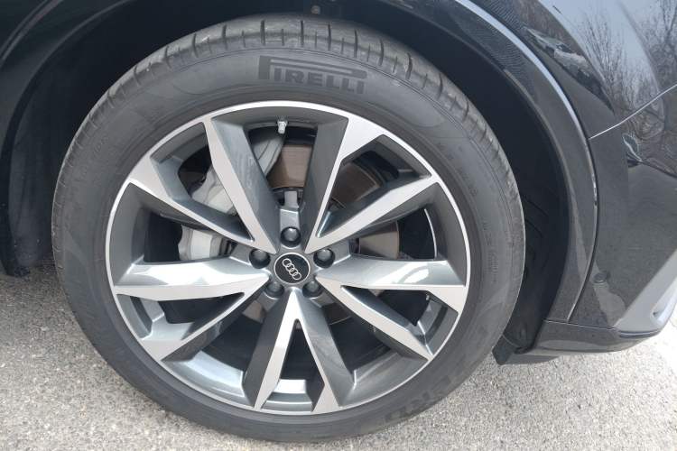 Used Audi Q7 2023 55 TFSI quattro S line Sport Edition
