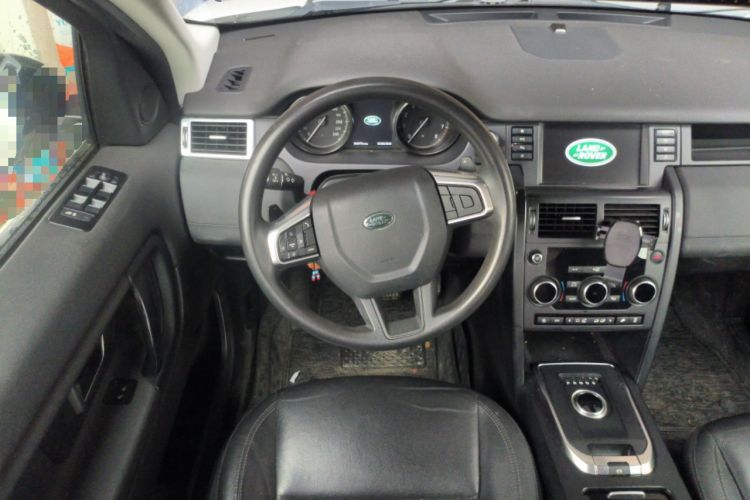 Used Land Rover Discovery Sport 2018 240 PS PURE Edition Steering Wheel