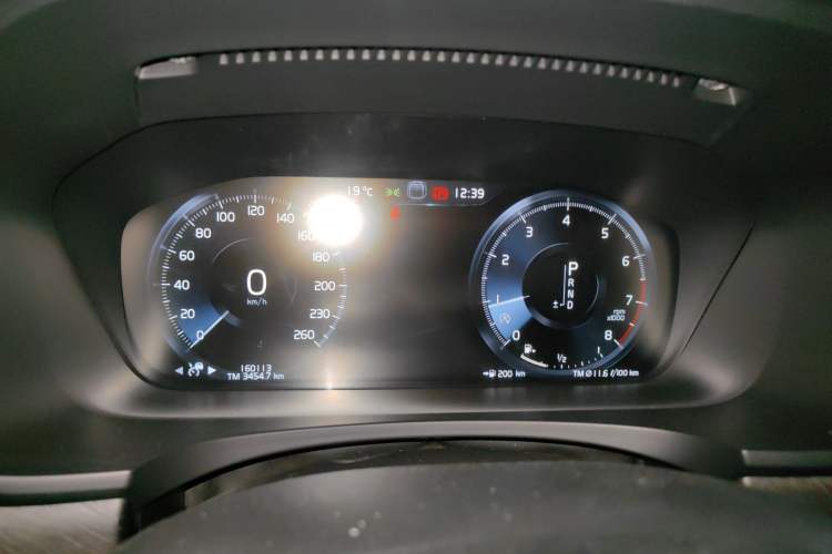 Used Volvo V90 2019 Cross Country T5 AWD Smart Range Version China VI Standard