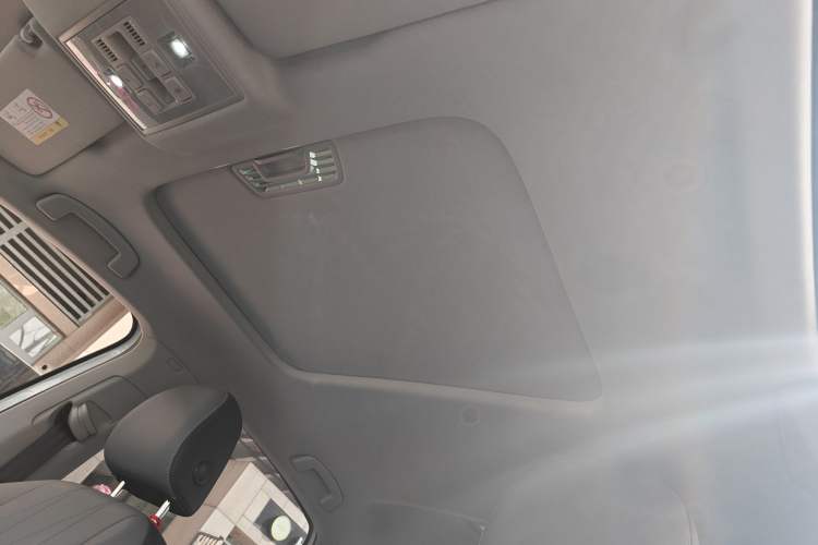 Used Volkswagen Lavida 2023 1.5L Automatic 5 Million Edition Headliner