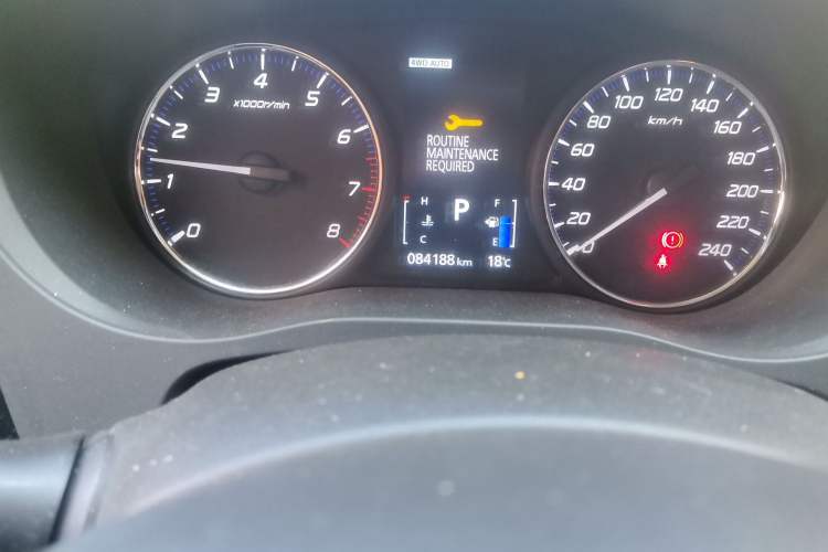 Used Mitsubishi Outlander 2016 2.4L 4x4 Elite Edition 5 Seats Odometer Close Up