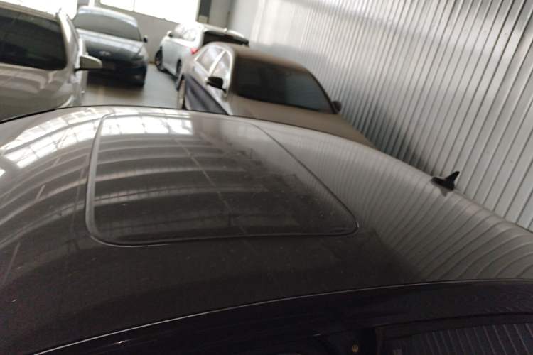 Used Volkswagen Lavida 2023 1.5L Automatic 5 Million Edition Roof