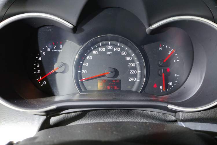 Used Kia Sorento 2013 2.4L 5-Seater Gasoline Comfort Edition
