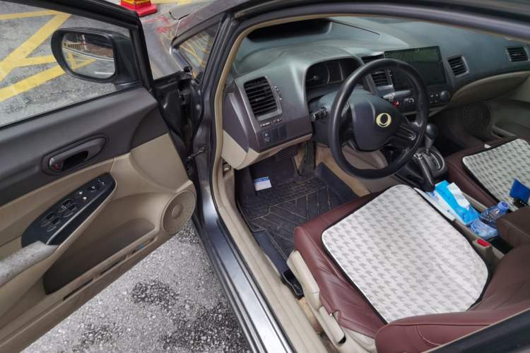 Used CIIMO CIIMO 2012 1.8L Automatic