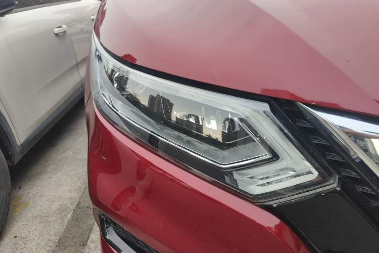 Used Nissan Qashqai 2019 2.0L CVT Luxury Edition Right Front Headlight