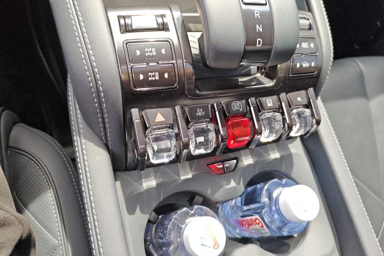 Used Formula Leopard Leopard 5 2023 Navigator Edition
