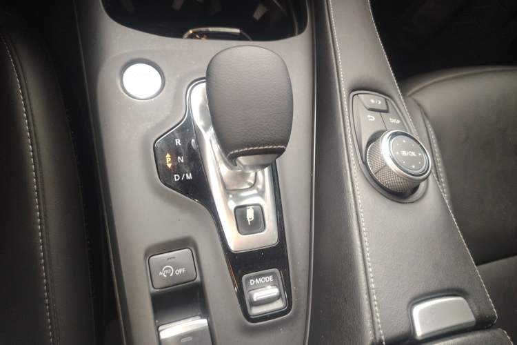 Used Infiniti QX50 2020 2.0T Two-Wheel Drive Fashion Edition Gear Lever