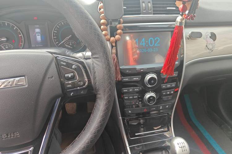 Used Haval H2 2016 Red-Label 1.5T Manual Two-Wheel Drive Luxury Model