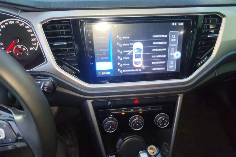 Used Volkswagen T-ROC 2019 230TSI DSG Two-Wheel-Drive Advanced Version China VI Standard Audio And AC Panel