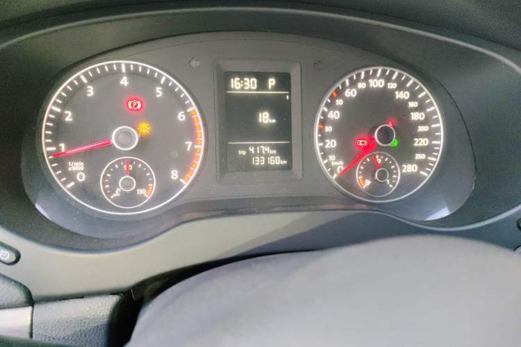 Used Volkswagen Sagitar 2012 1.4TSI Automatic Fashion Edition Instrument Cluster