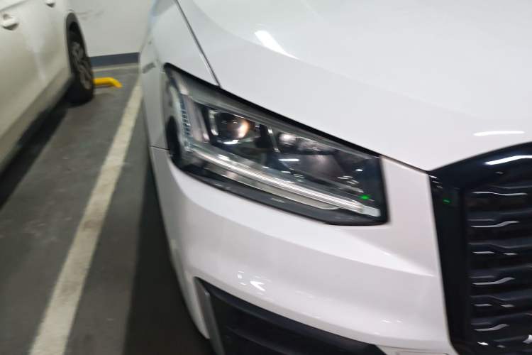 Used Audi Q2L 2021 35 TFSI Fashion Dynamic Model Right Front Headlight