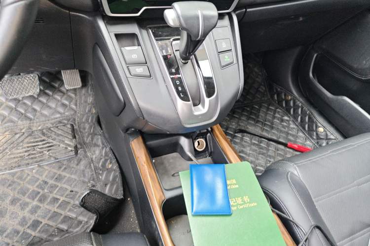 Used Honda CR-V 2019 Brilliant Edition Plus 240TURBO CVT Two-Wheel Drive Fashion Version China VI Emission Standard Gear Lever