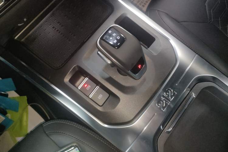 Used 212 T01 2025 2.0T Changfeng
