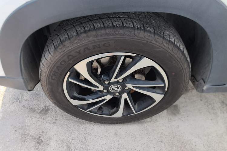 Used Dongfeng Fengon S560 2018 1.8L Manual Comfort 7-Seater Left Front Wheel Hub