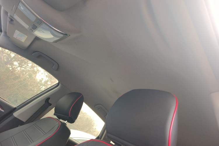 Used Zotye T600 2015 1.5T Manual Elite Model Headliner