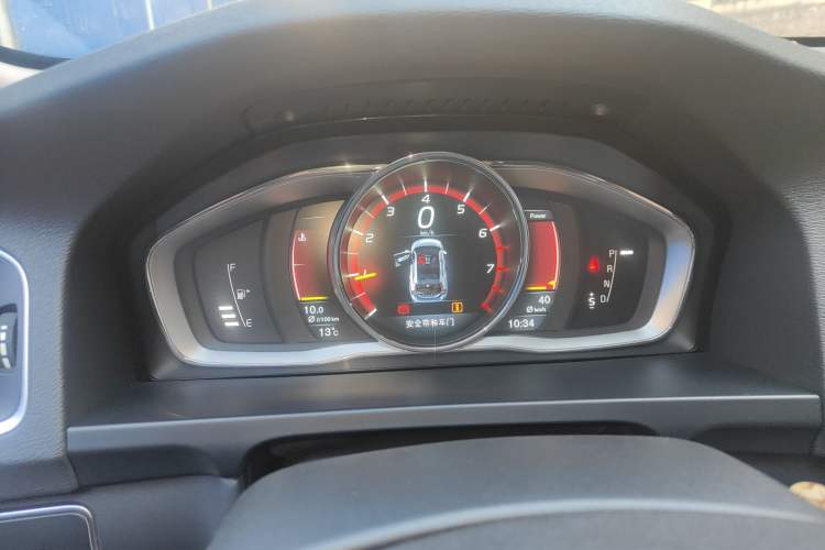 Used Volvo V60 2014 Restyled T5 Zhiya Edition
