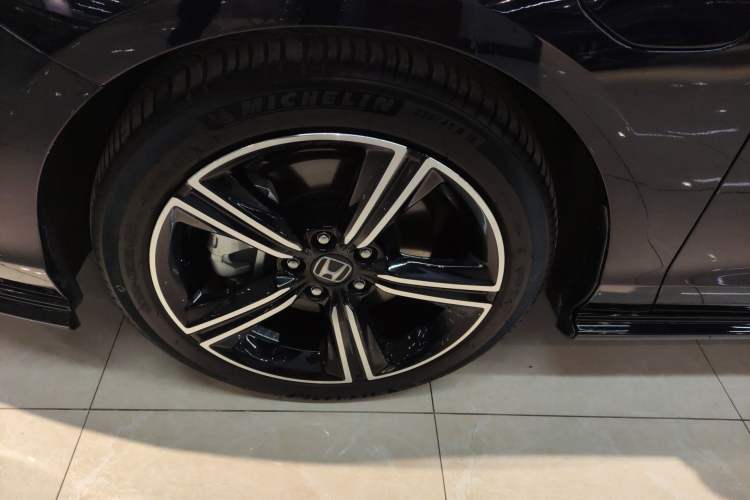 Used Honda Accord New Energy 2023 2.0L ePHEV Flagship Edition Left Front Wheel Hub