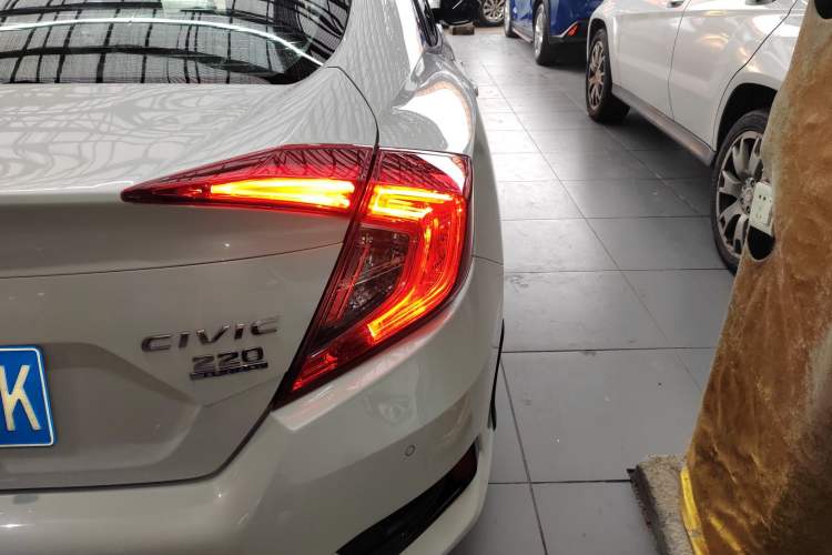 Used Honda Civic 2016 220TURBO CVT Luxury Edition