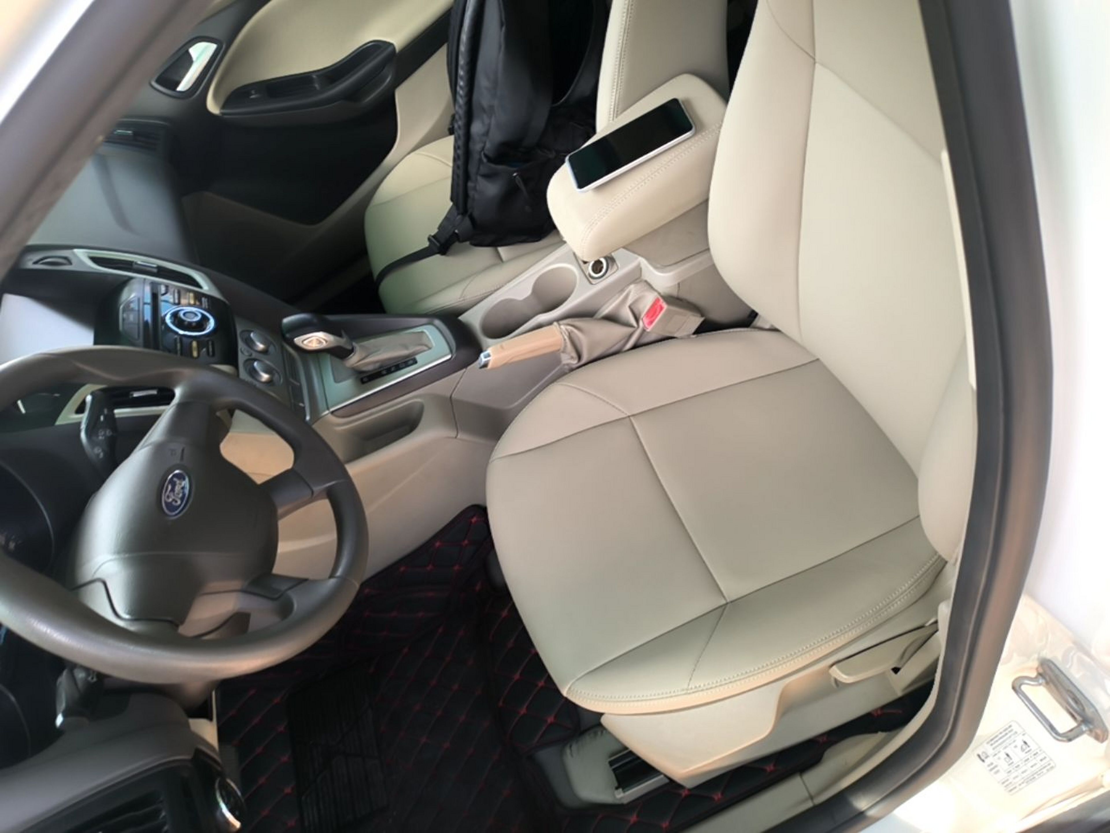 Interior delantero