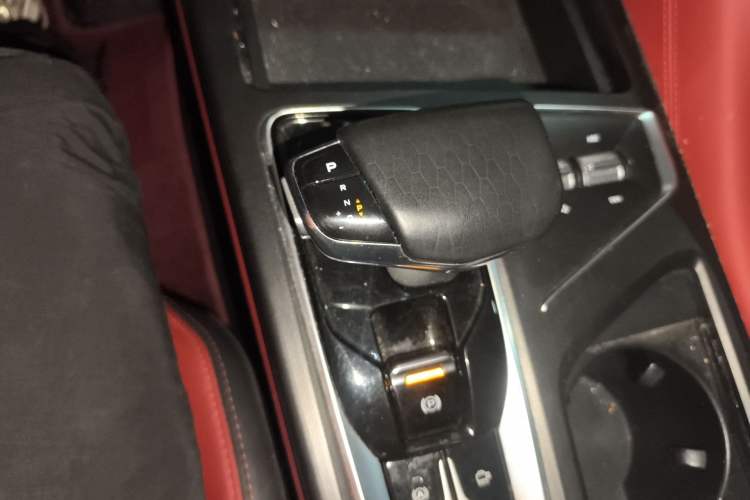 Used CHANGAN CS75 PLUS 2020 2.0T Automatic Pilot Version Gear Lever